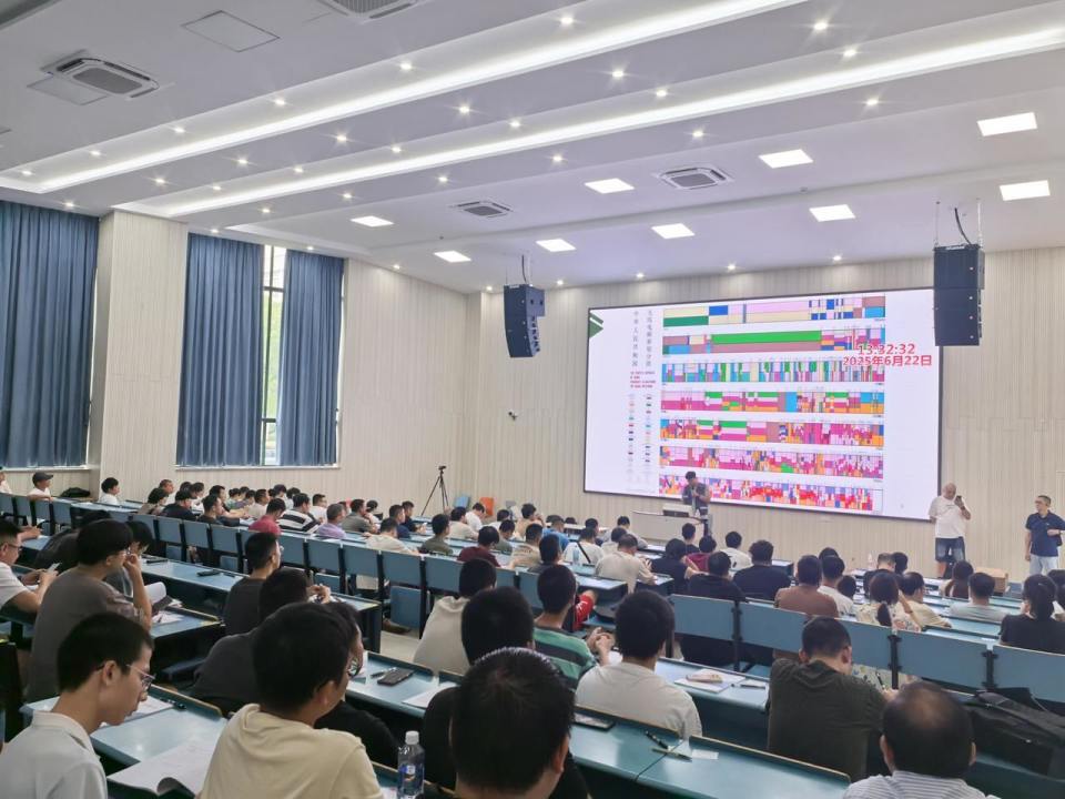 浙江省经信厅构建服务为先管理新范式